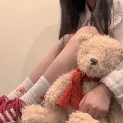 蒙面纱的男子